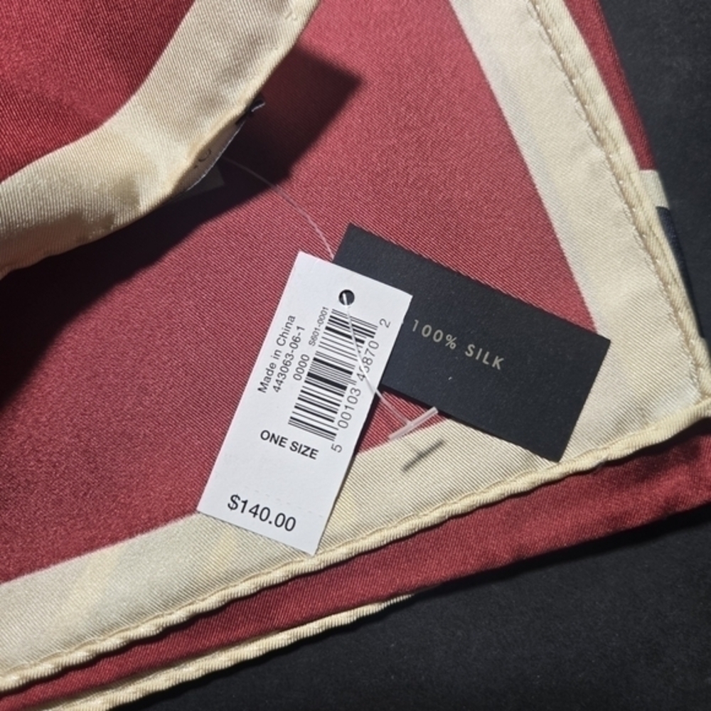 Banana Republic Chain Print Scarf in Red and Navy 100% Silk Made in Italy NWT - Picture 2 of 4